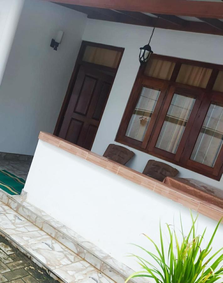 River Side Holiday Inn Weligama Buitenkant foto