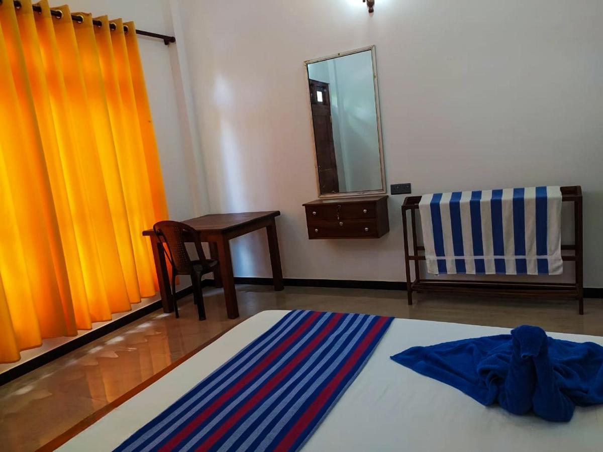 River Side Holiday Inn Weligama Buitenkant foto